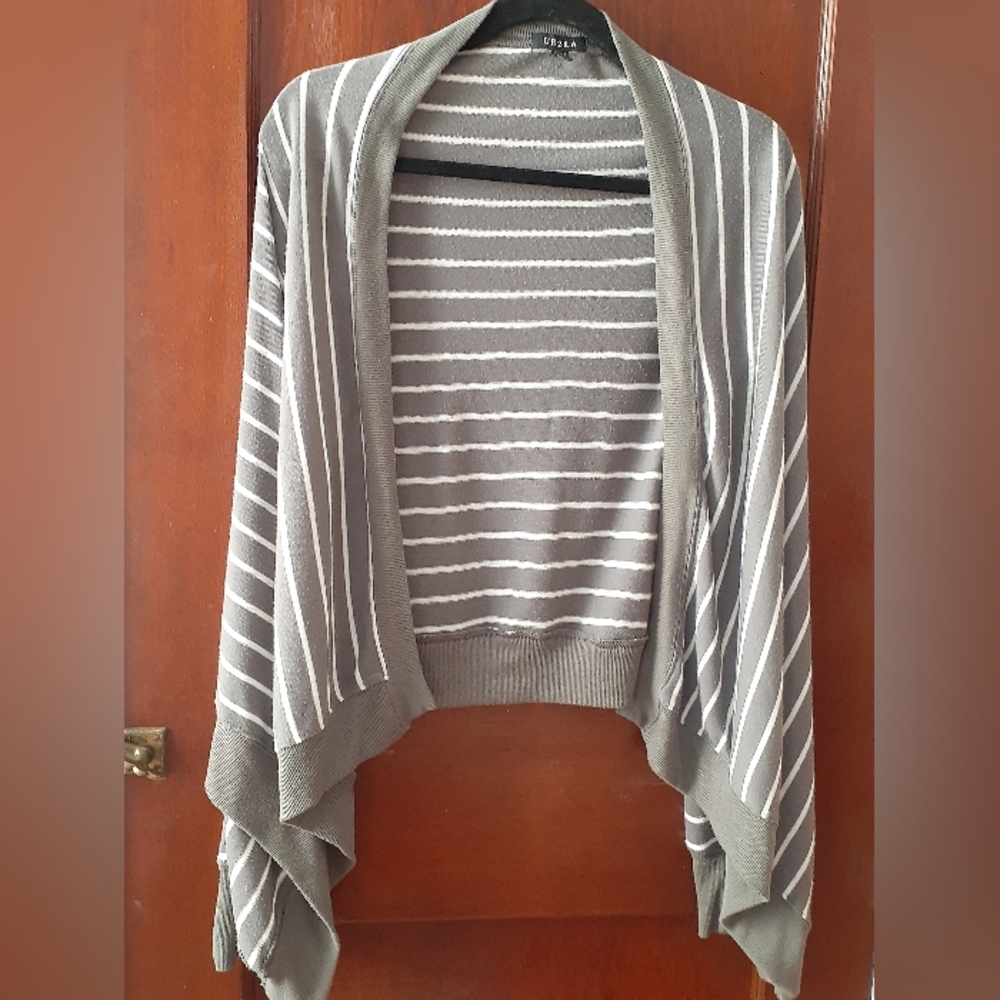 UK2LA Long Sleeve Grey & White Stripe Open Cardigan - Size M